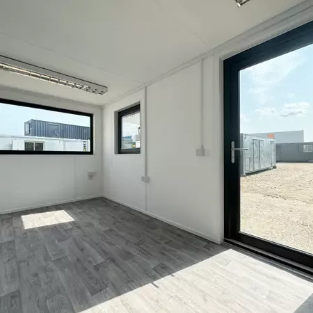 Container ufficio 7,3 × 2,7 m - immagine 5