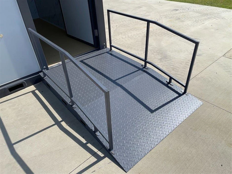 Bagno portatile accessibile per persone con mobilità ridotta - immagine 4