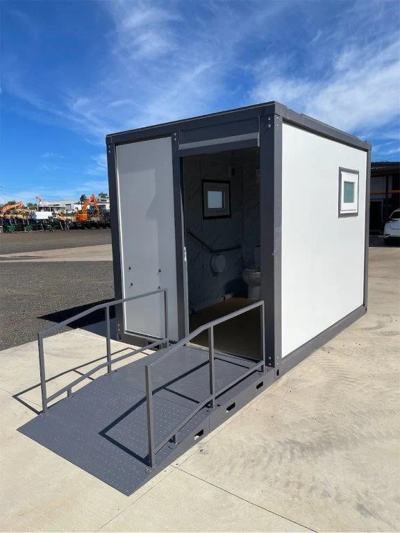 Bagno portatile accessibile per persone con mobilità ridotta - immagine 2