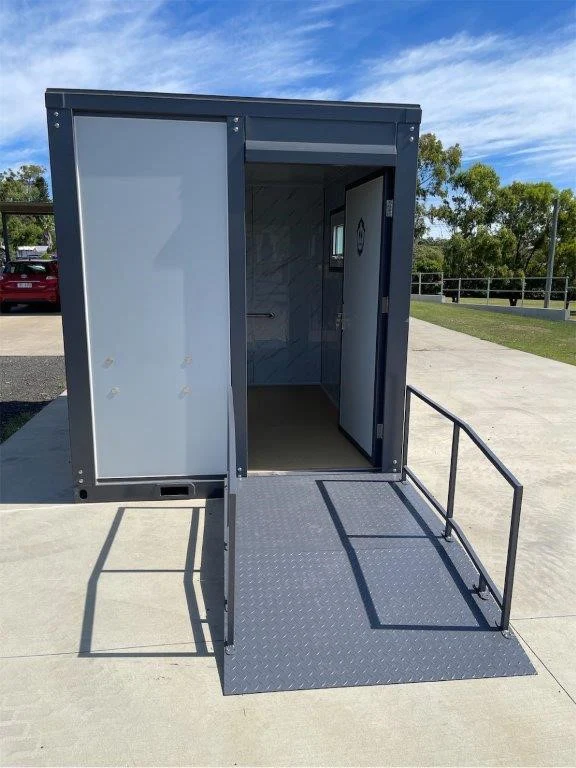 Bagno portatile accessibile per persone con mobilità ridotta - immagine 5