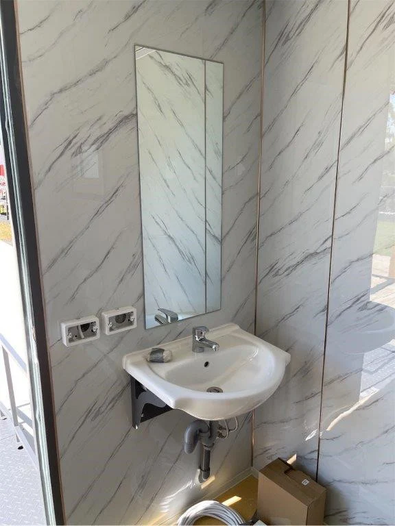 Bagno portatile accessibile per persone con mobilità ridotta - immagine 9