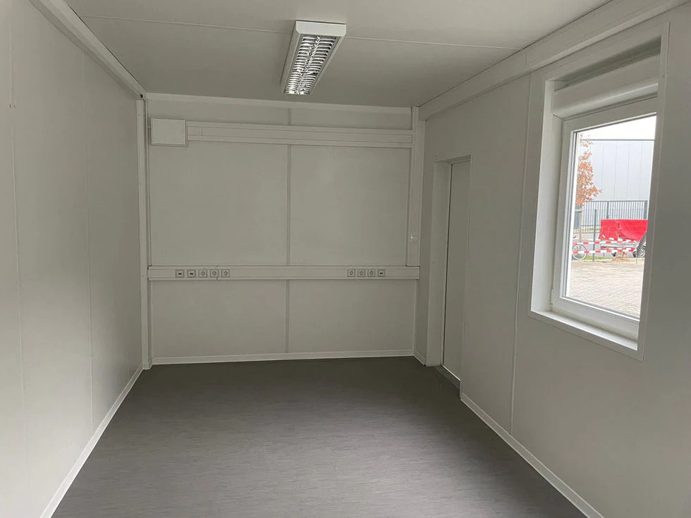 Container ufficio 6,75 × 2,42 m - immagine 5