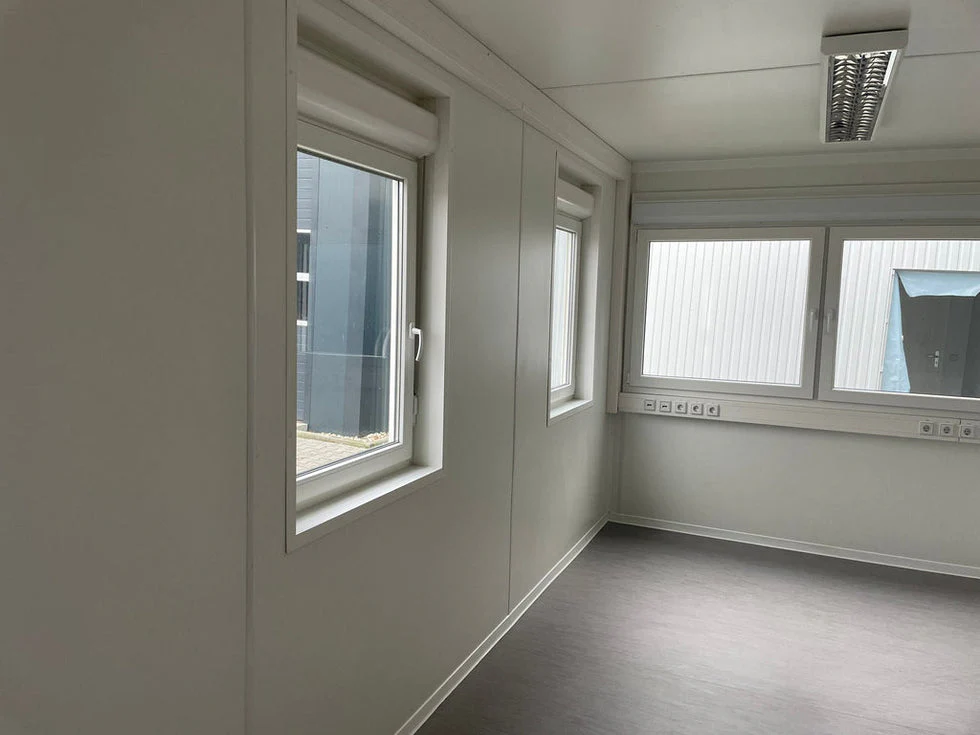 Container ufficio 6,75 × 2,42 m - immagine 6