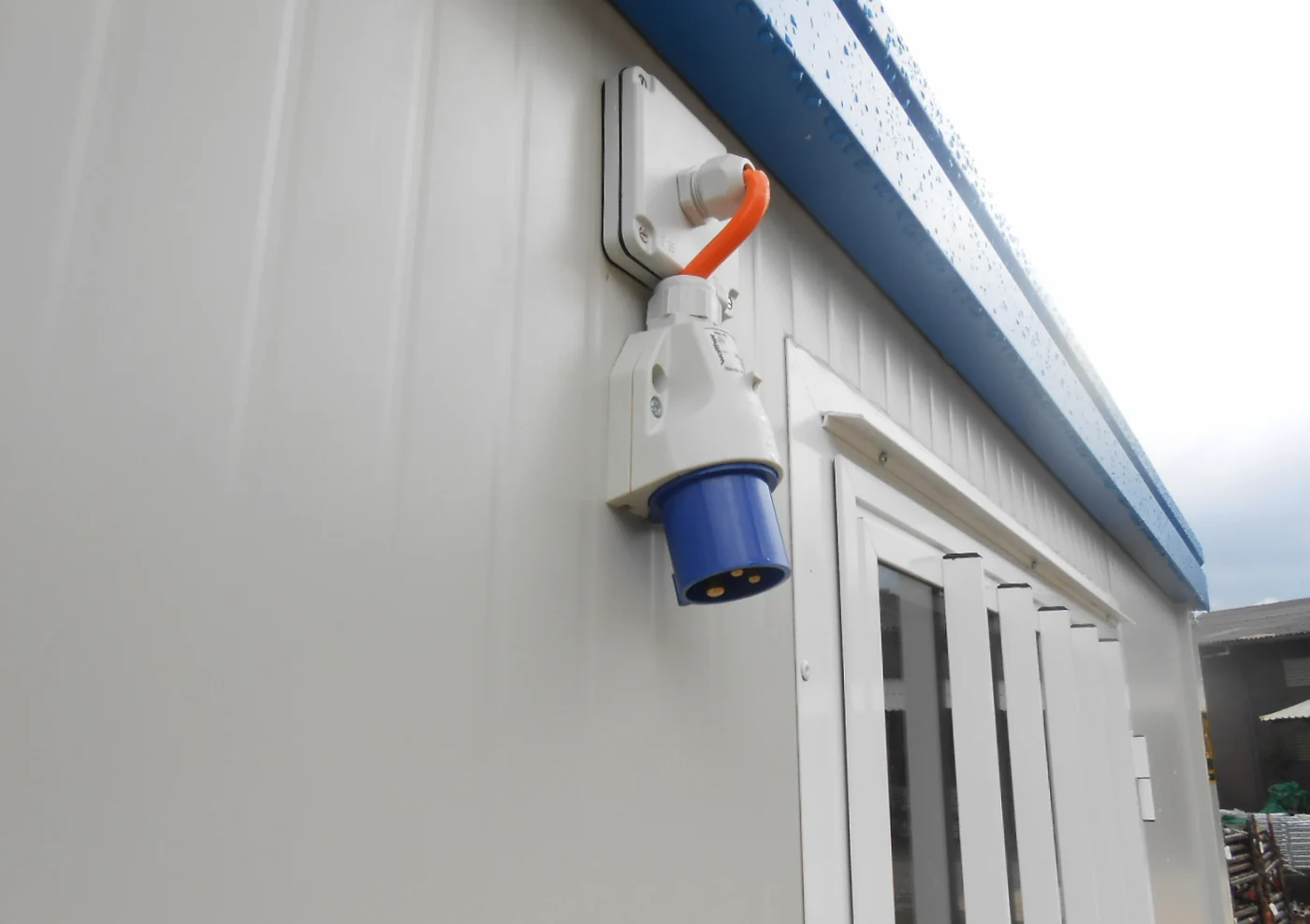 Container con docce – 6,00 × 2,40 m - immagine 4