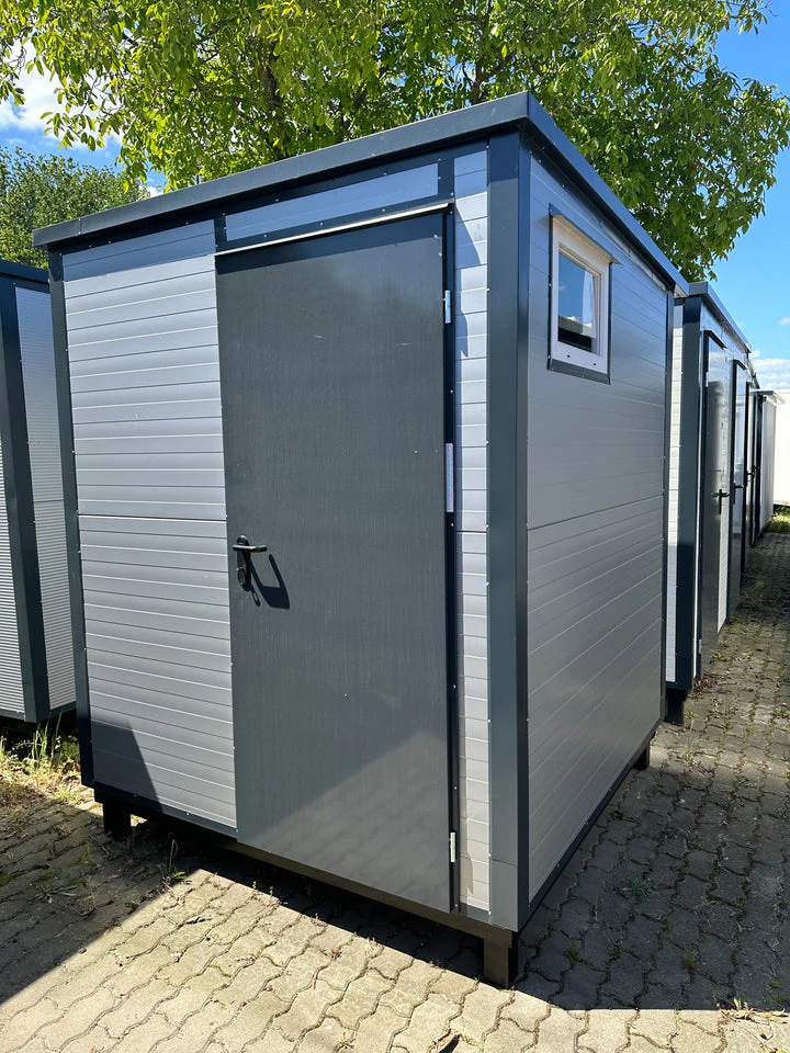 Modulo sanitario 2,00 × 2,00 m con vaso sanitario e orinatoio